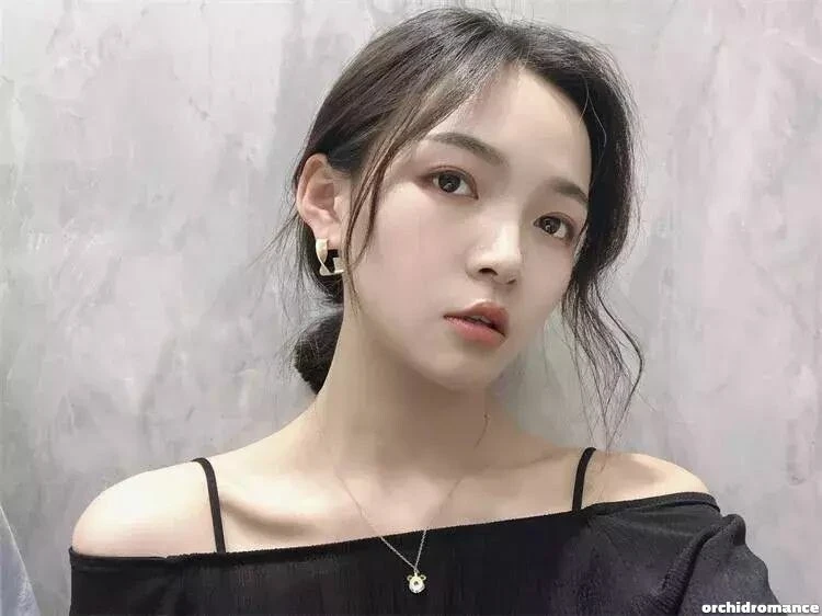 Yuqiong Profile image 4
