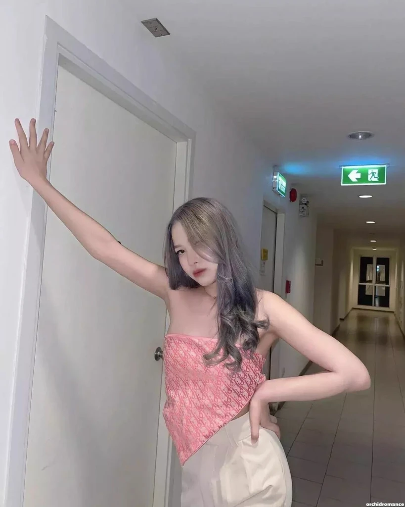 Parichat Profile image 4