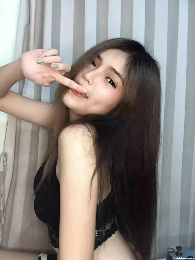 Chanit Profile image 3
