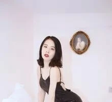Claire Profile image 3
