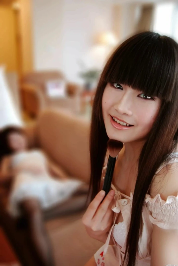 Lijuan Profile image 3