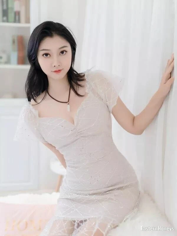 JingJing Profile image 3