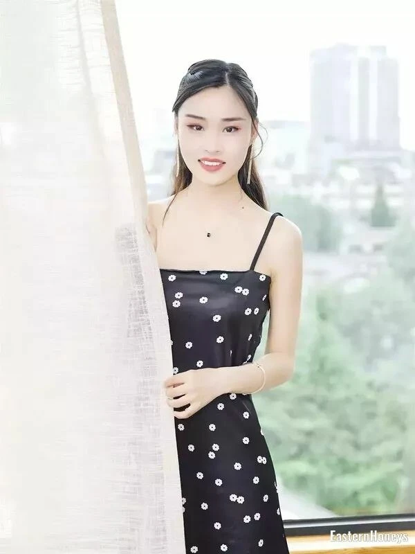 Hua Profile image 2