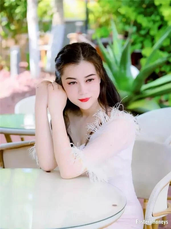 Anny Profile image 2