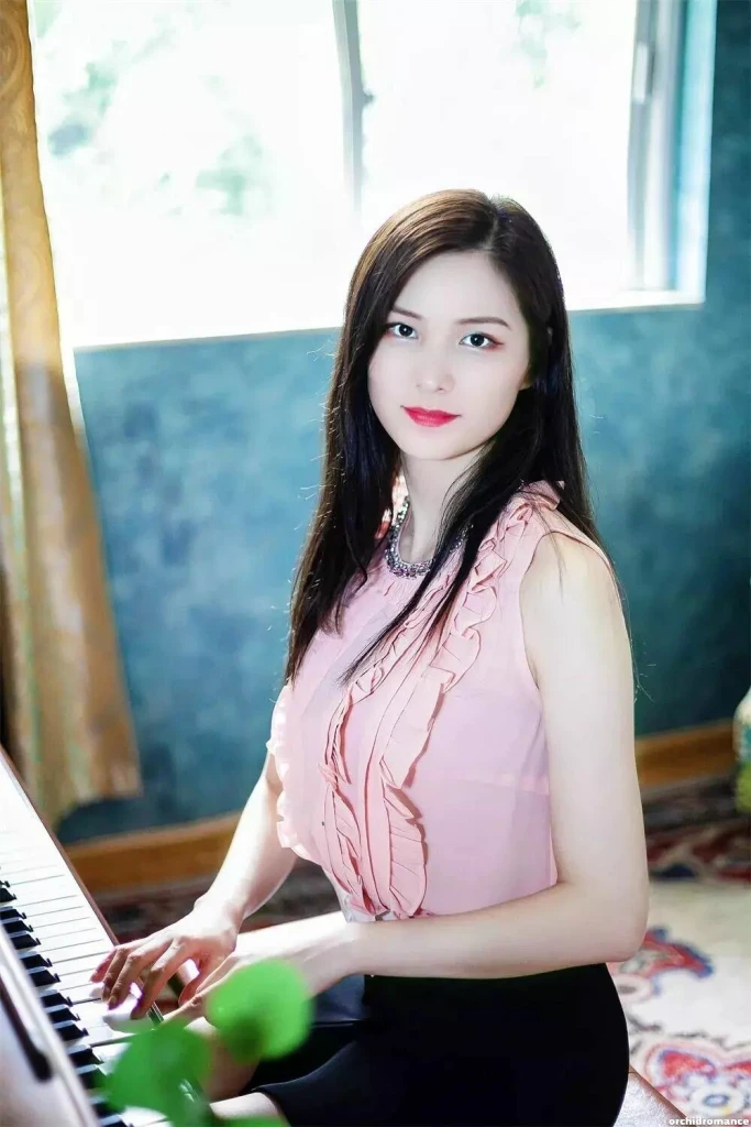 Qinyin Profile image 4