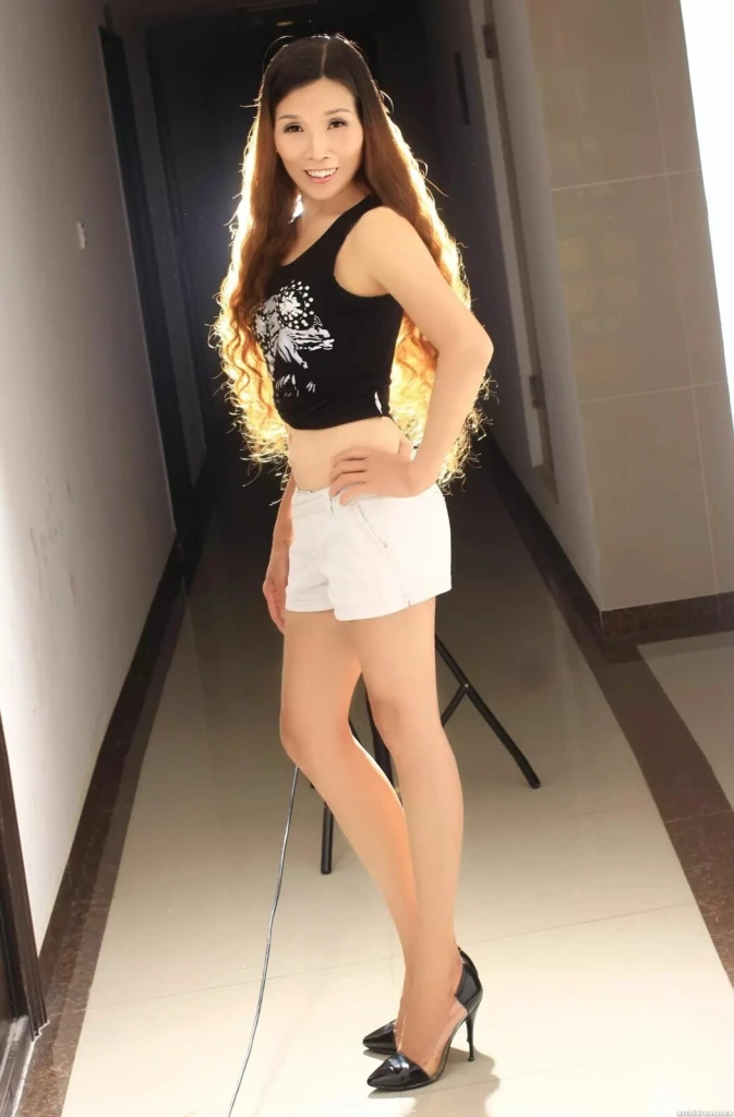 Jenny Lu Profile image 4