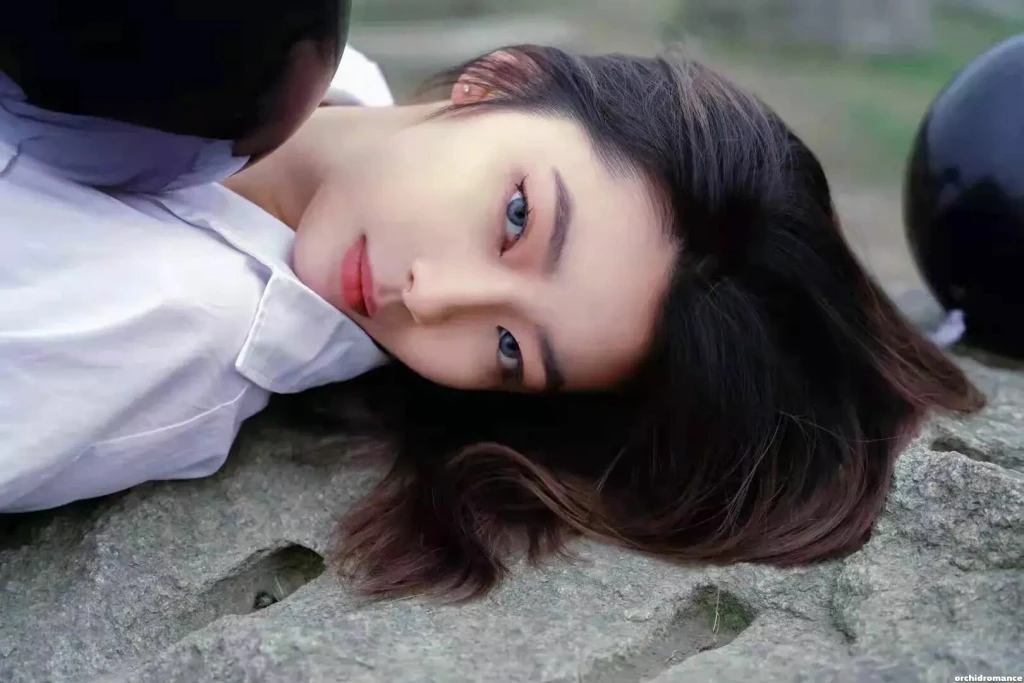 Lianhong Profile image 3