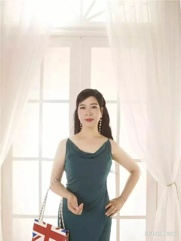 Yuhong Liang Profile image 1