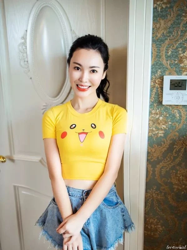 Flora Profile image 4