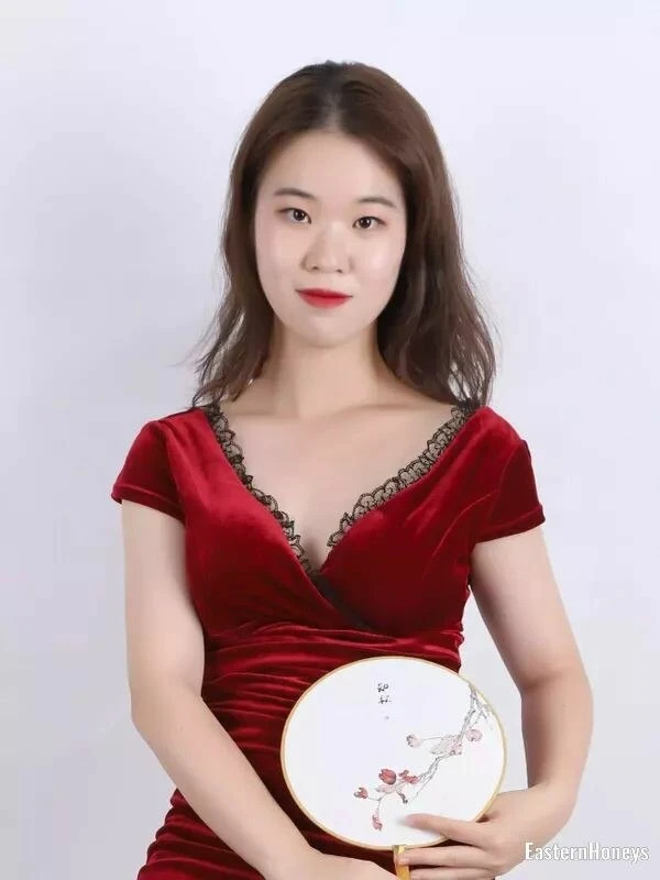 Lina Profile image 1