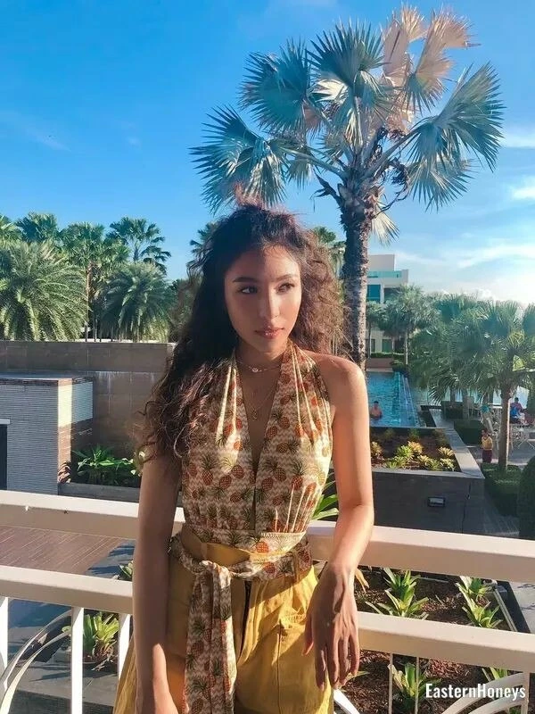 Kachaporn Profile image 1