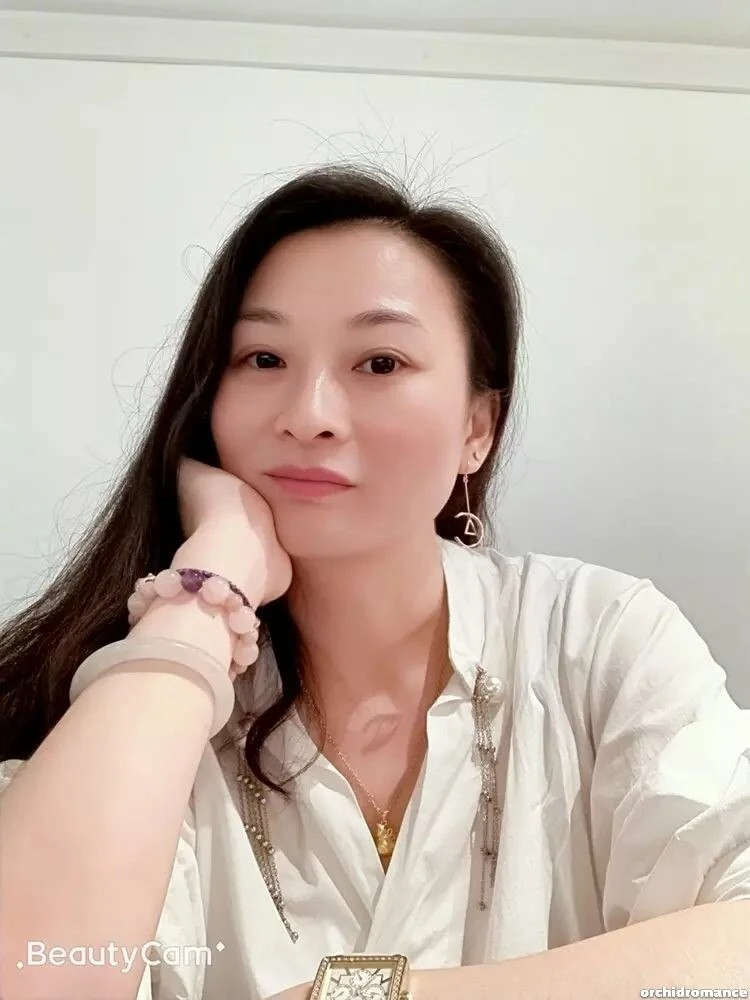 Lindsay Profile image 1