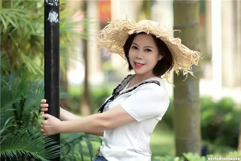 Liping Profile image 4