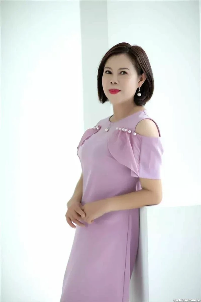 Liping Profile image 2