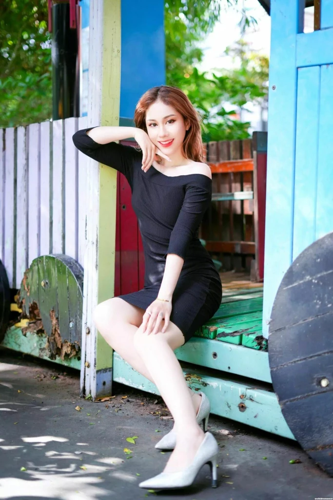 Lirong Profile image 1