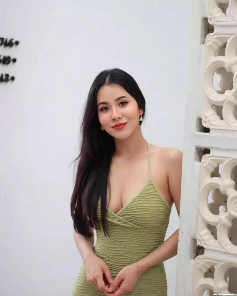 Thanida Profile image 3