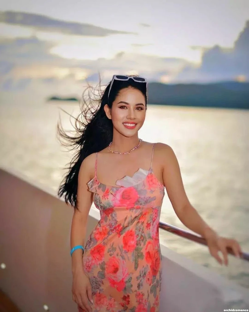 Thanida Profile image 4