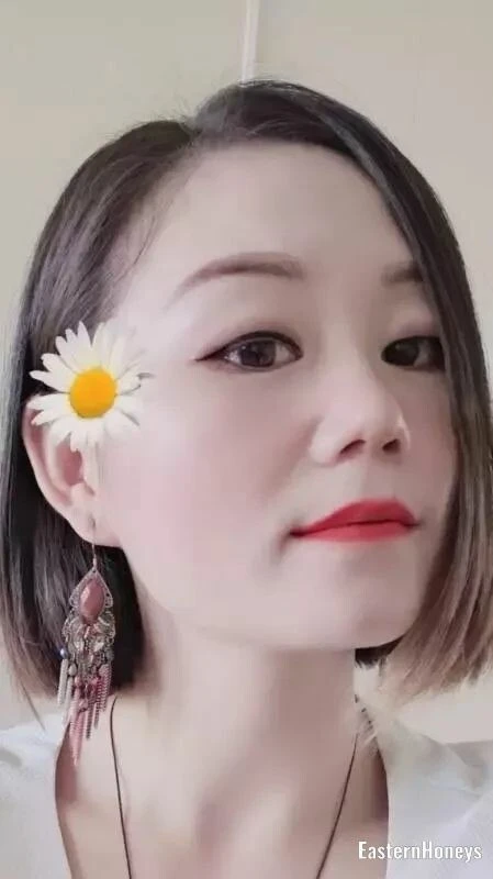 Yufang Li Profile image 1