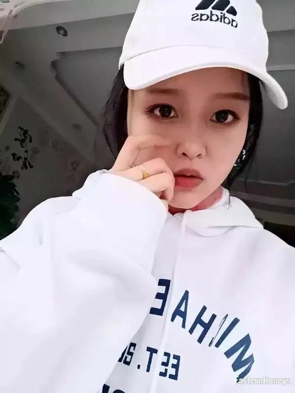 Hu Yan Profile image 1