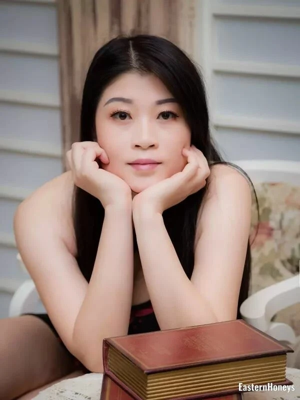 Tina Profile image 1